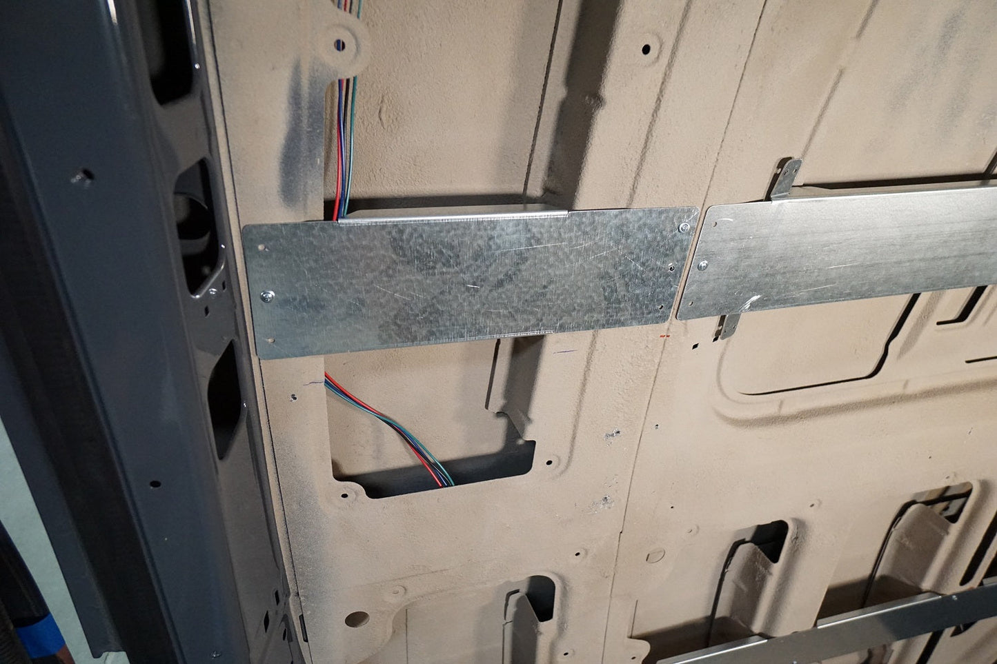 07+ Sprinter Van 170 EXT - 43" - 45" High Panel Bed Brace Kit