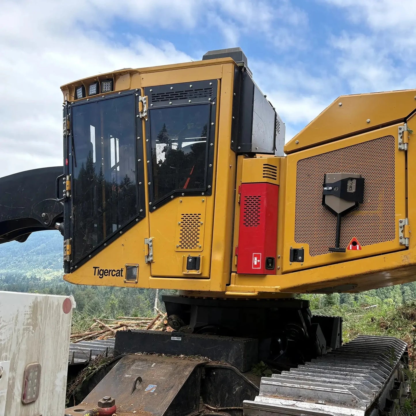 DMOS Delta Shovel Mount