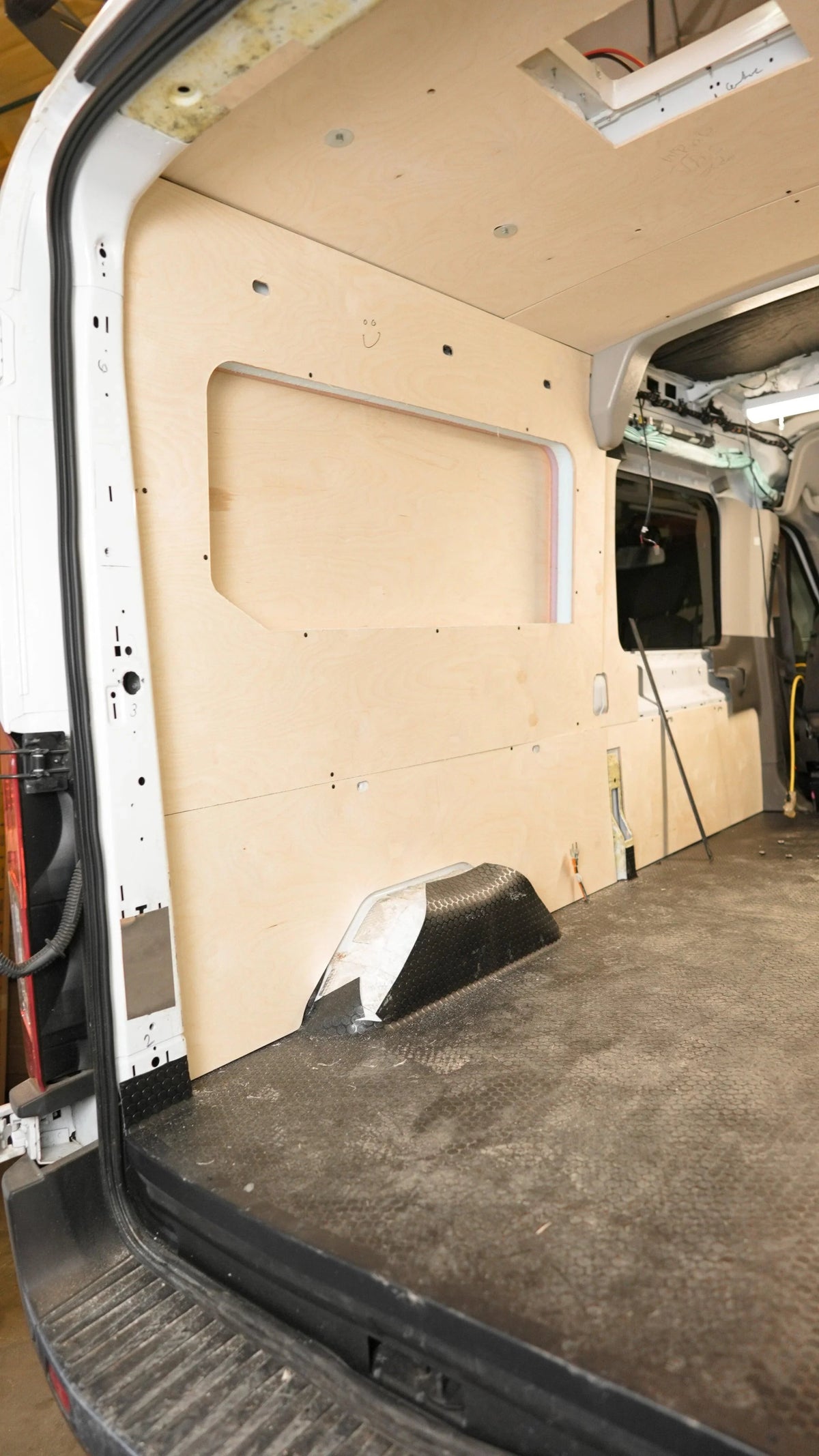 Ford Transit 148 Crew Wall Kit