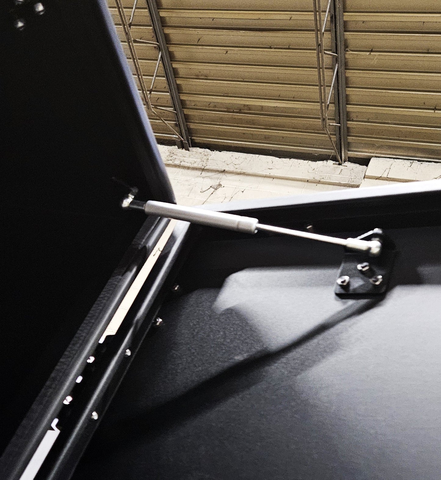 Rover Vans Ski/Snowboard Box for Van Rear