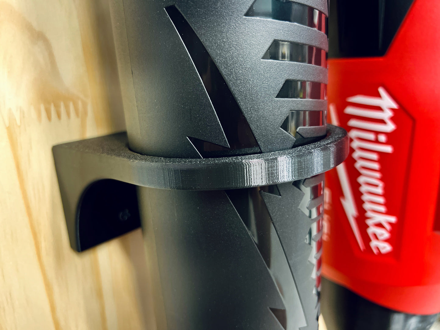 Wall Mount Kit for Milwaukee M18 FUEL Dual Battery Leaf Blower (2824-20)