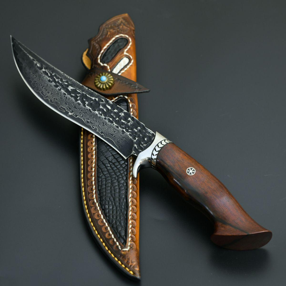 Aphrodite Japanese Hunting Utility Knife with Exotic Sandalwood Handle