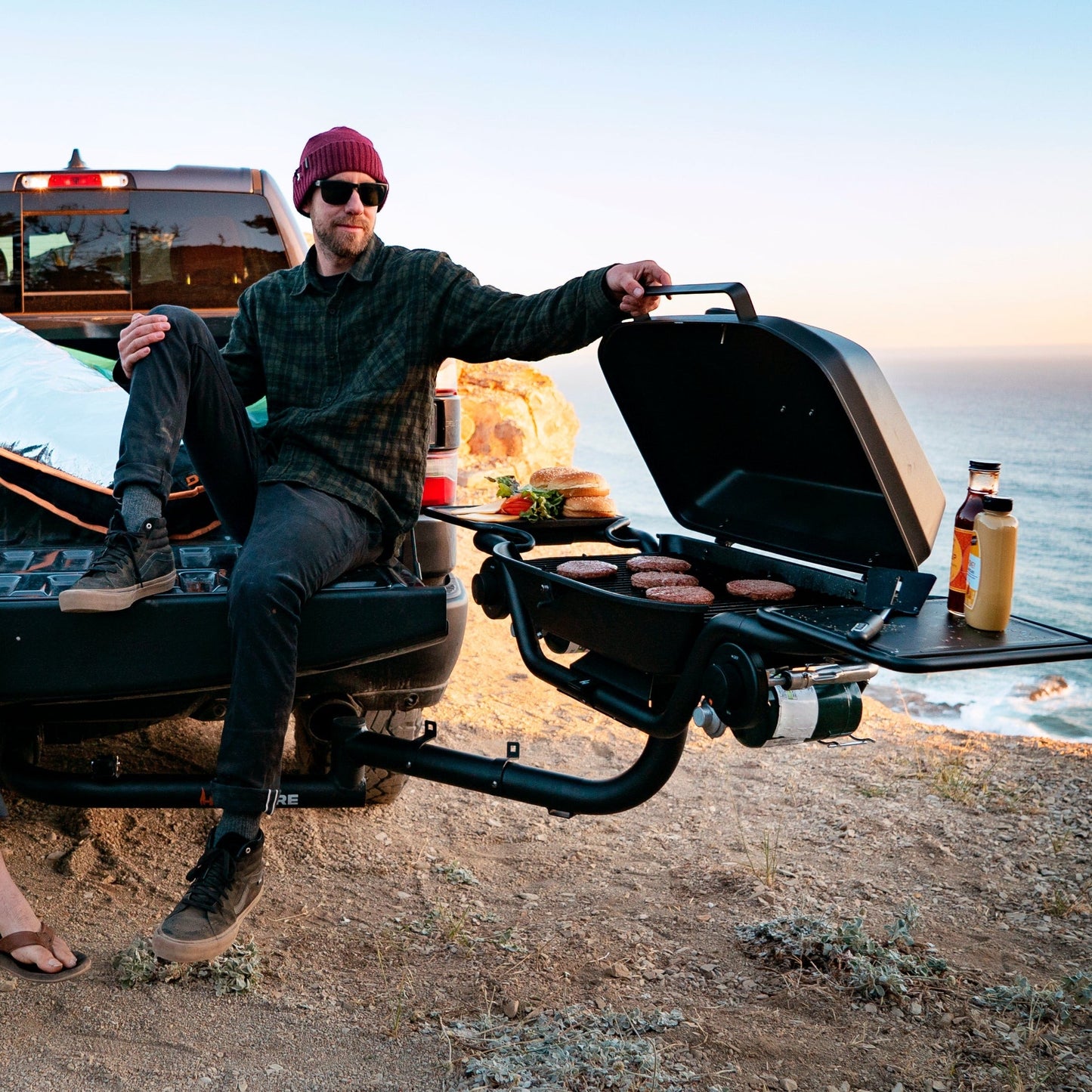 Forge 15 Hitch-Mounted Propane Grill