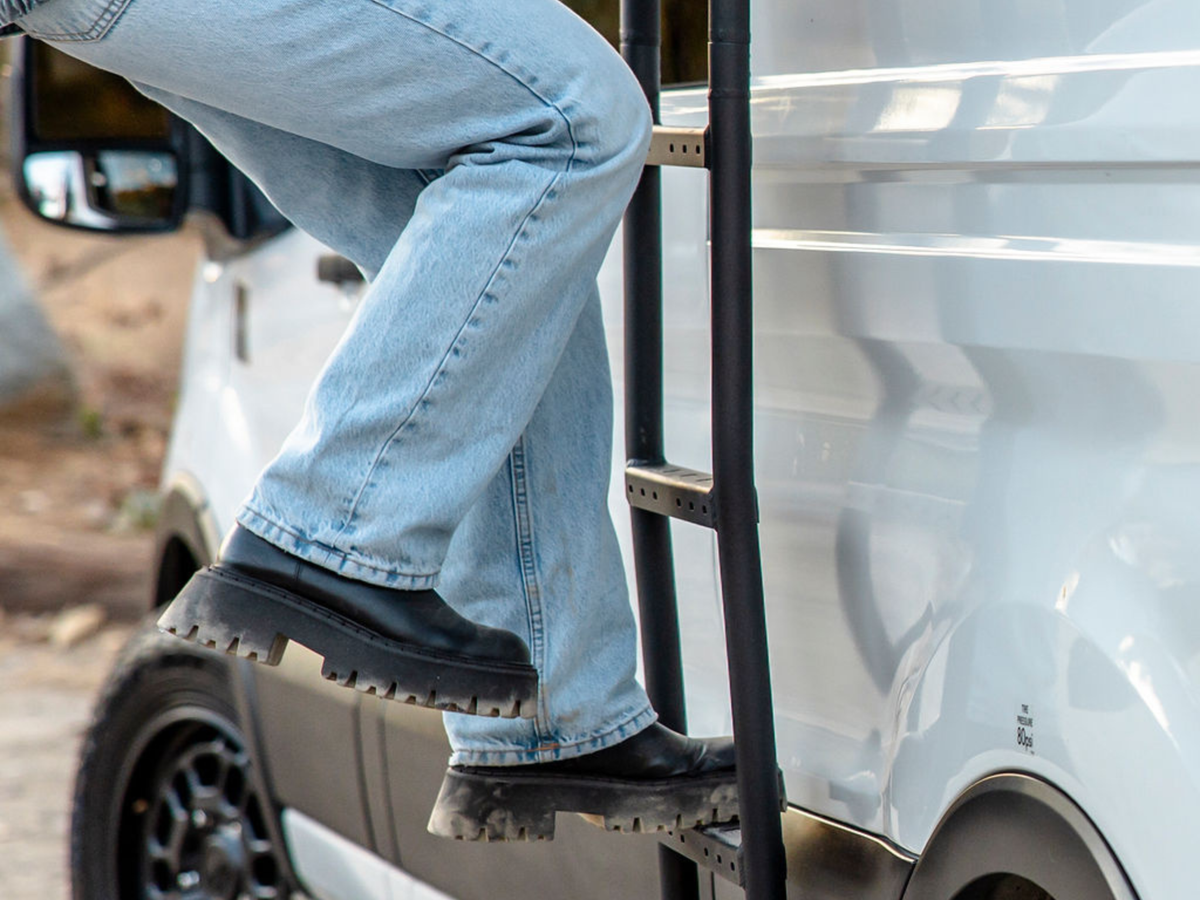 TRANSIT MID ROOF SIDE LADDER