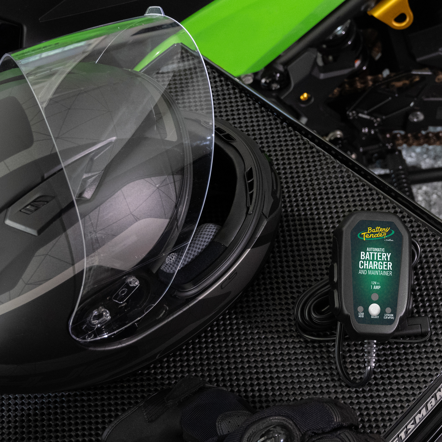 Battery Tender Junior 800mA 12V Selectable Chemistry Battery Charger and Maintainer