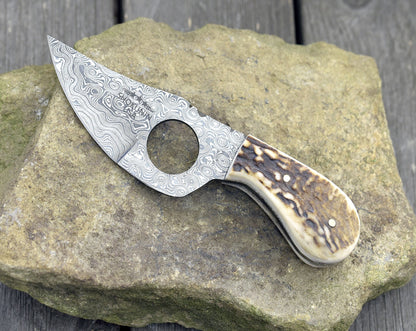 Shadowstalker Damascus Skinning Knife, Damascus Knife Stagorn Handle with Leather Sheath