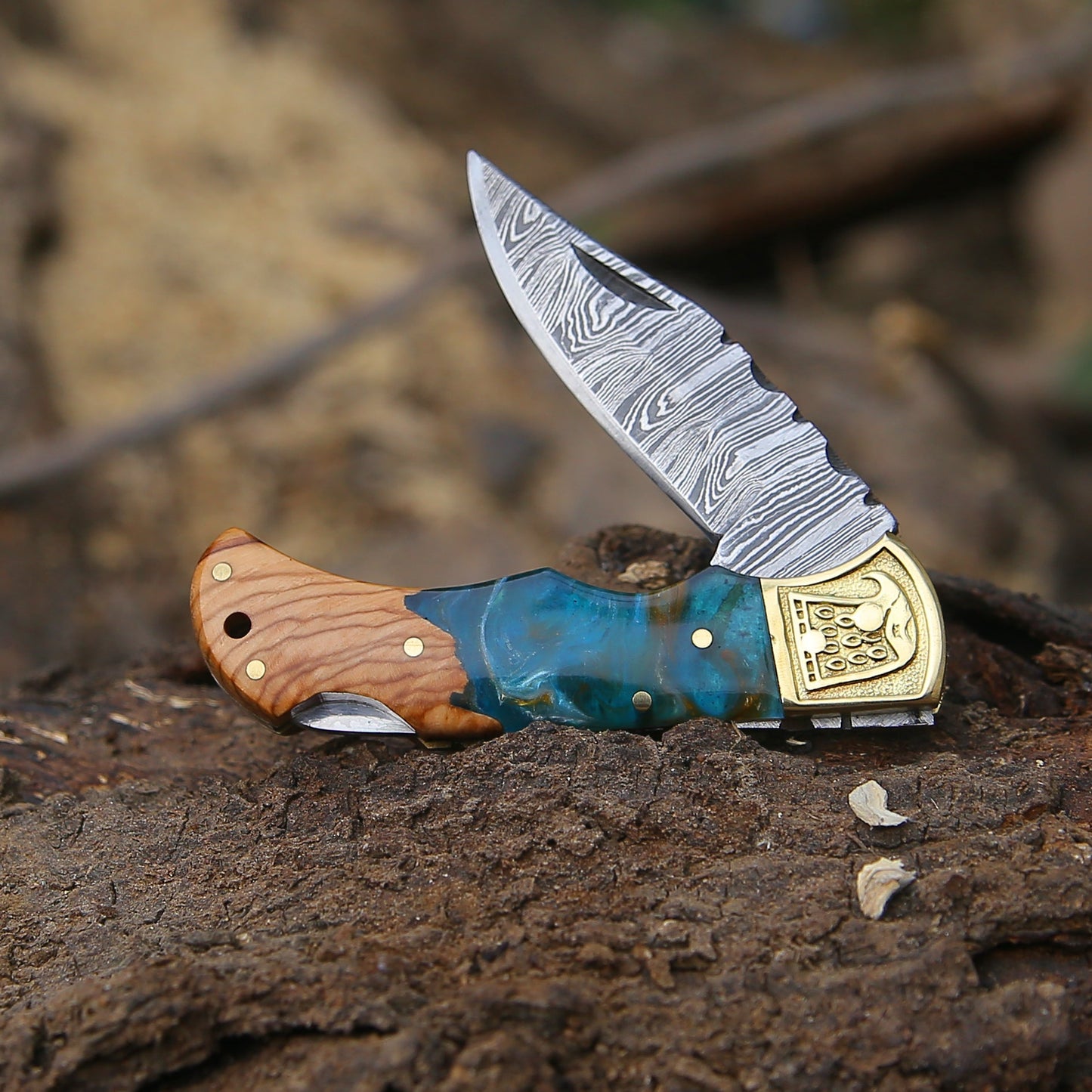 Perseus Damascus Pocket Knife with Exotic Olive Wood & Resin Handle
