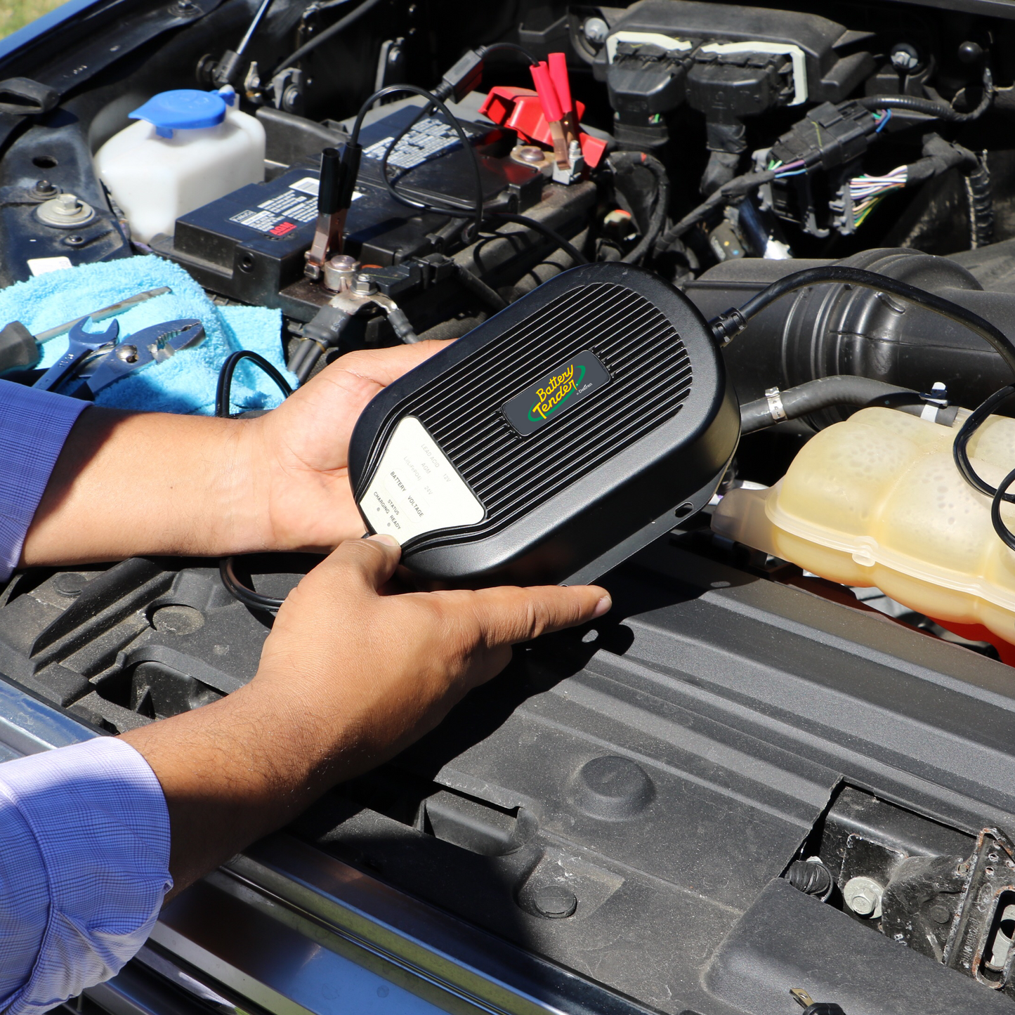 5 AMP 12V/24V Selectable Battery Charger and Maintainer