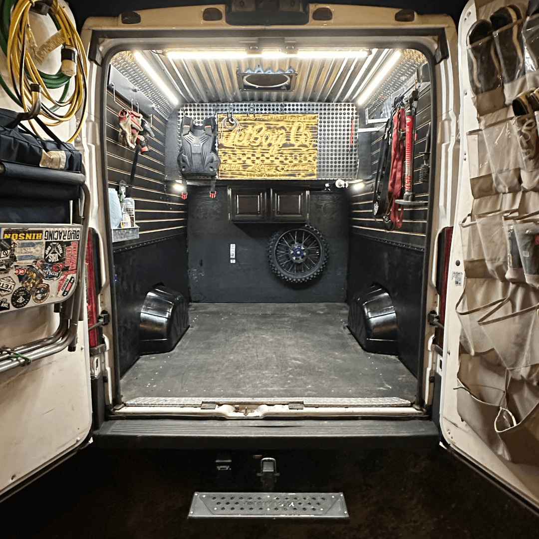 Garmin PowerSwitch + Kingpin Scene Lighting