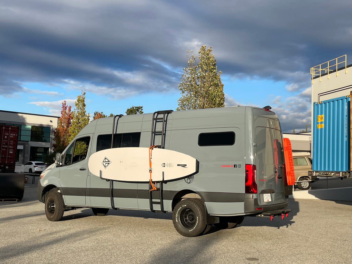 Mercedes 2007+ Sprinter Surf Rack (Hooks)
