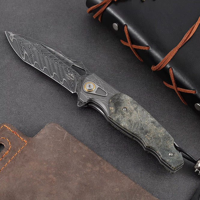 Feoh Japanese Damascus Pocket Knife VG10 with Stained Maple Burl Handle