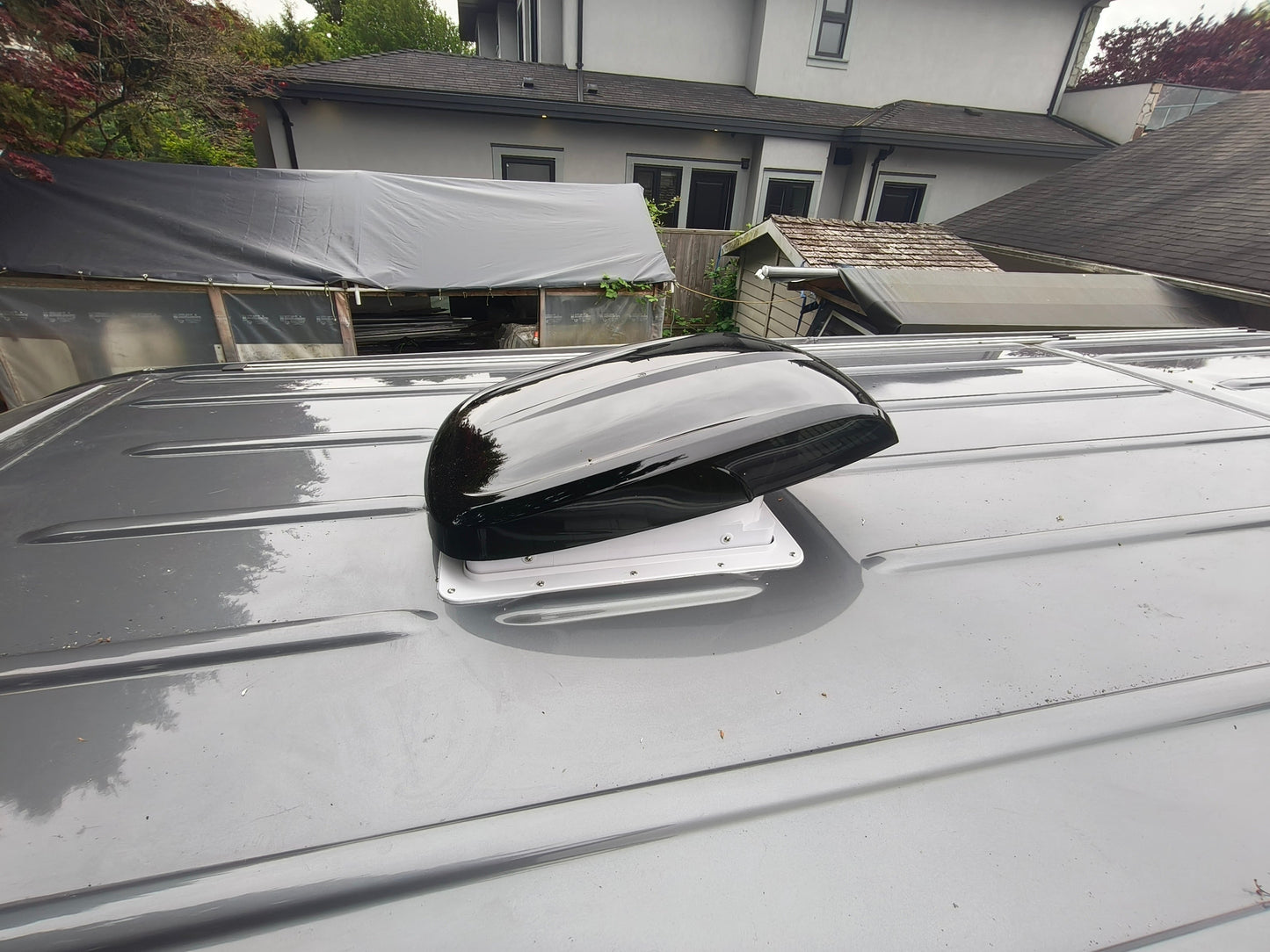 PLUS Brushless Roof Fan with Remote Control