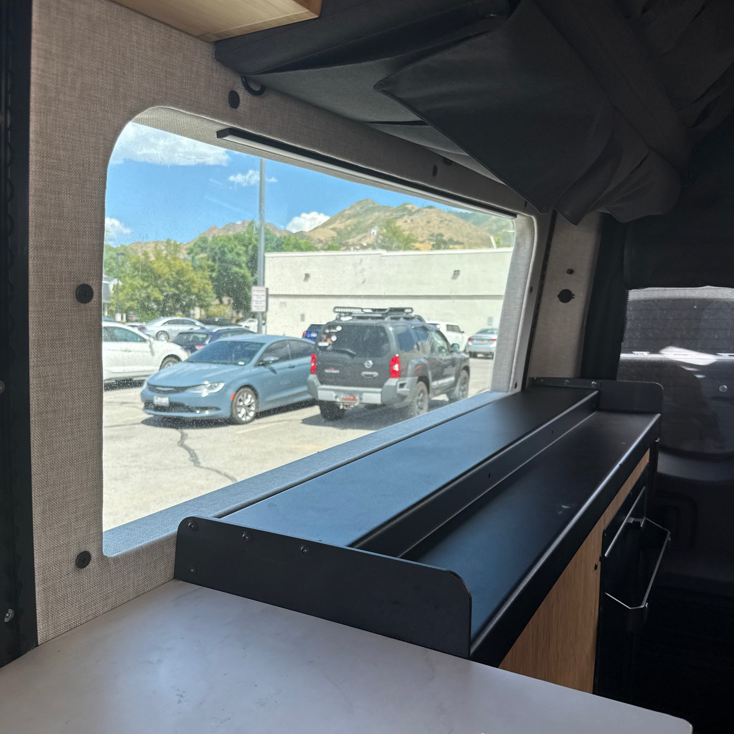 Sprinter 144 Innie Pocket Sleeper Pair (D2 and P2 Window Trim Rings)