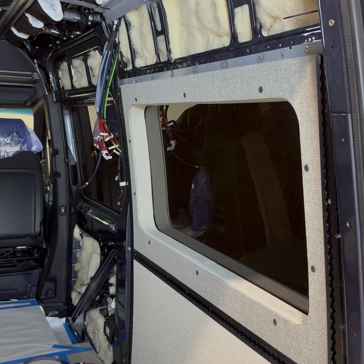 Sprinter 144 Innie Pocket Sleeper Pair (D2 and P2 Window Trim Rings)