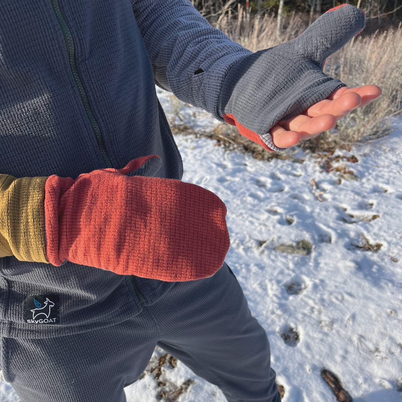 CAMP Mittens