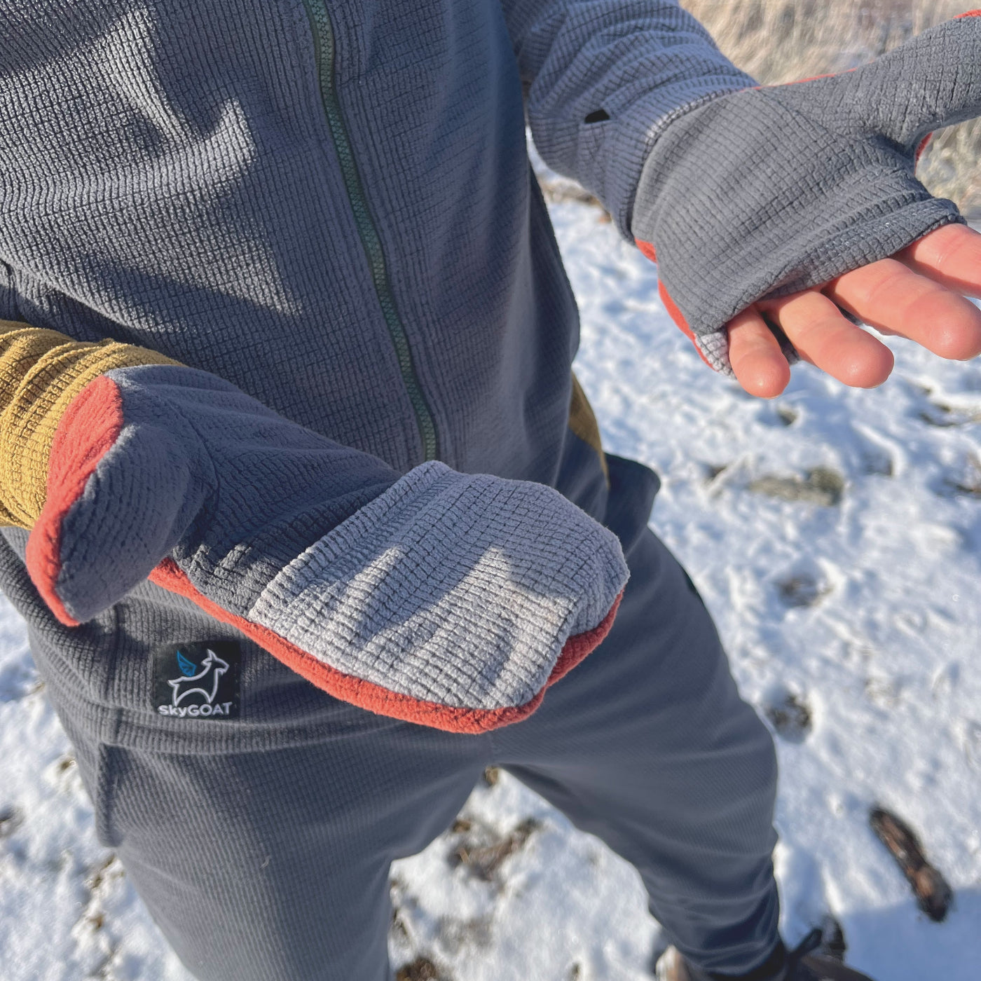 CAMP Mittens