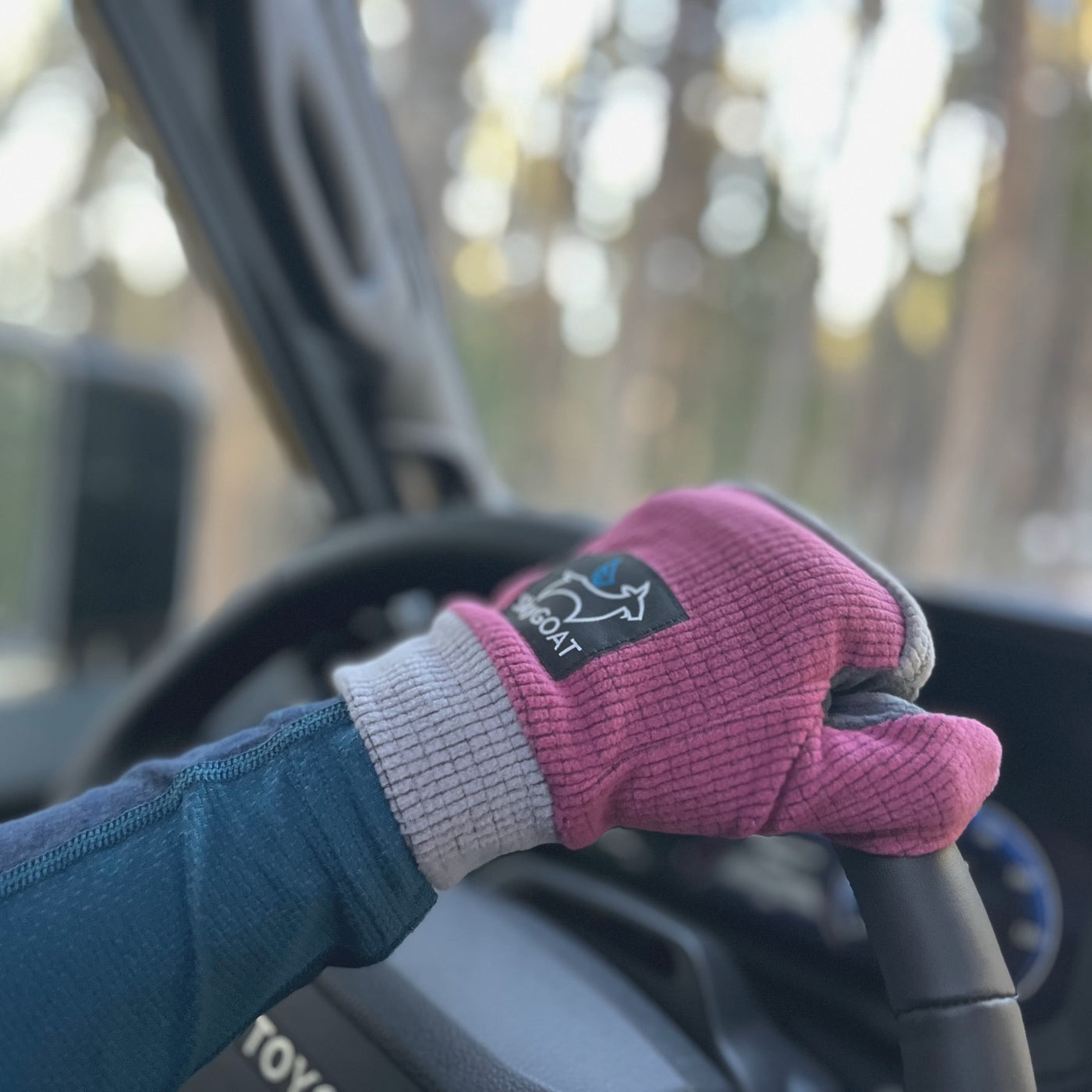 CAMP Mittens