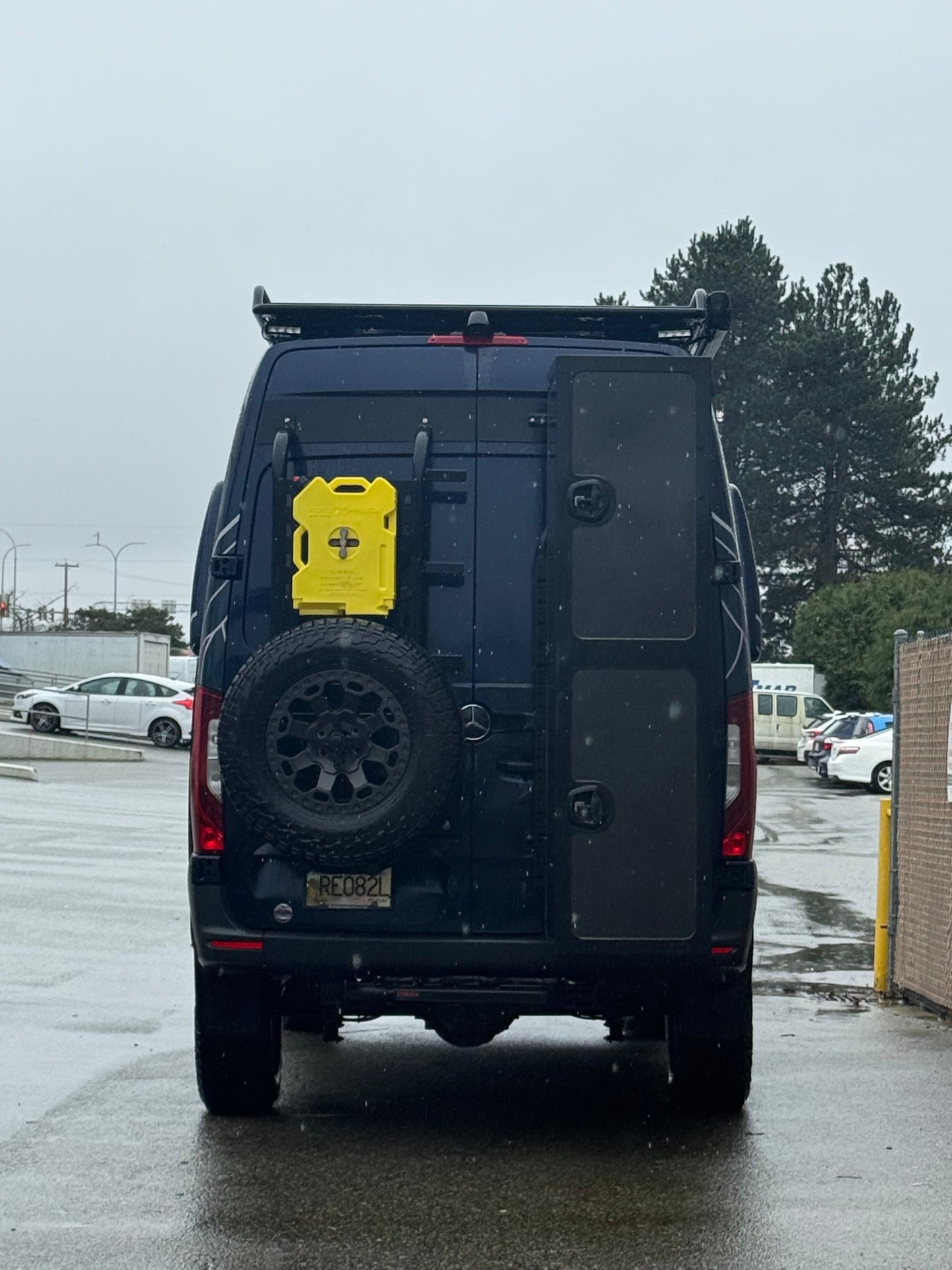 Trenta Ski / Multisport Storage Box - Carbon Fiber