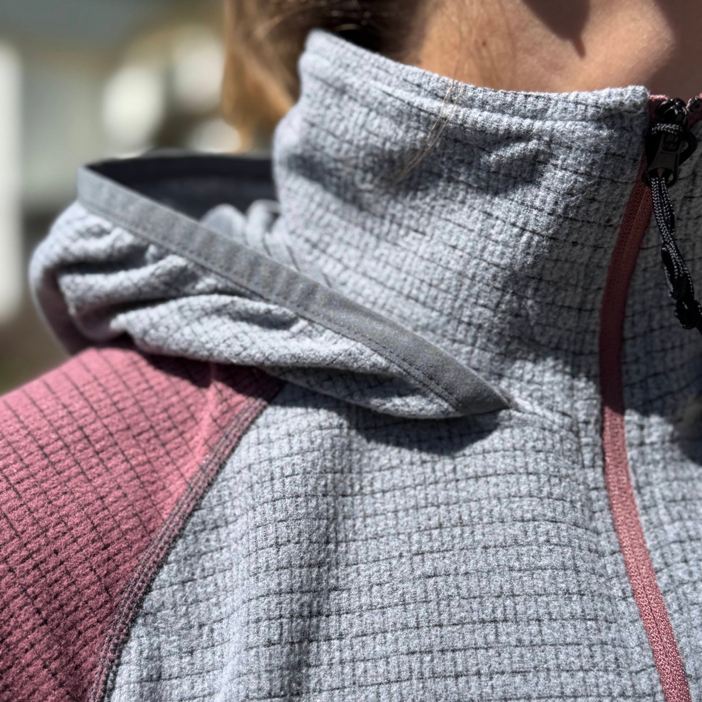 Women's Half-Zip Hooded Pullover AIR 70