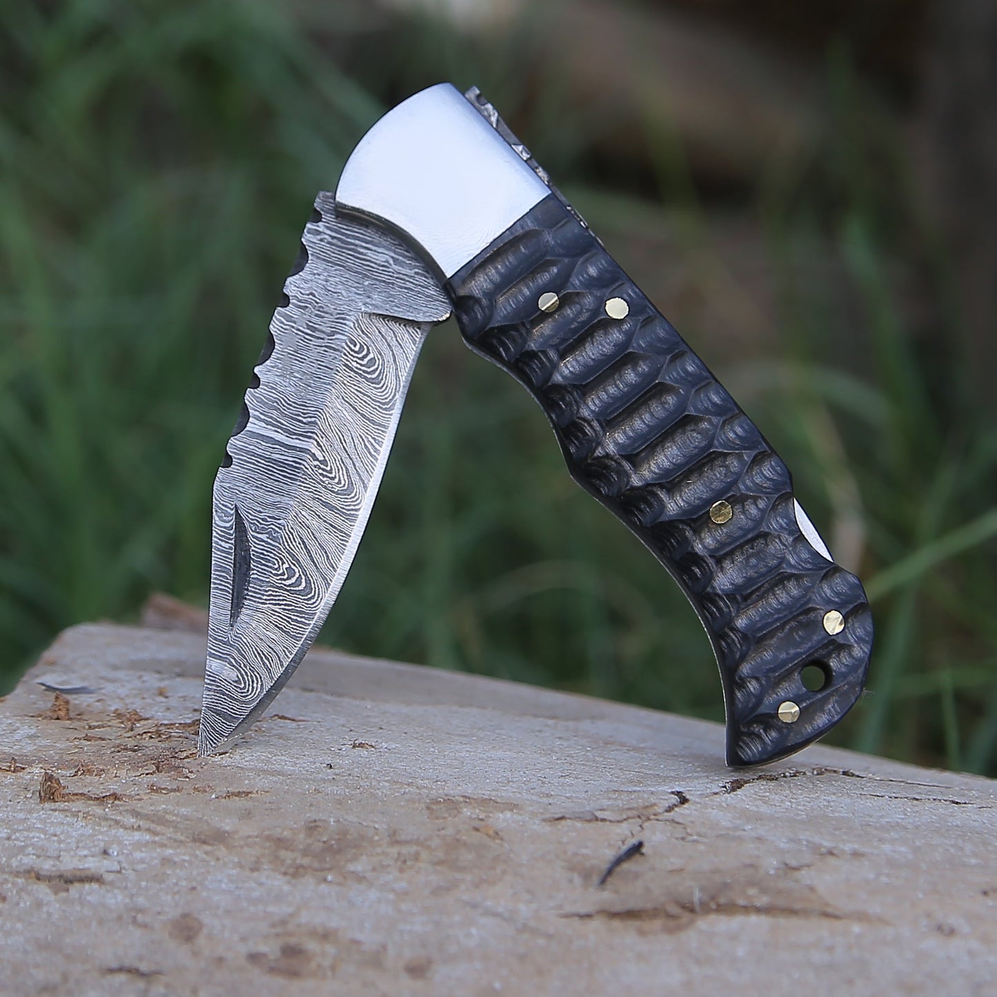 Guardian Pocket Knife with Pakkawood Handle