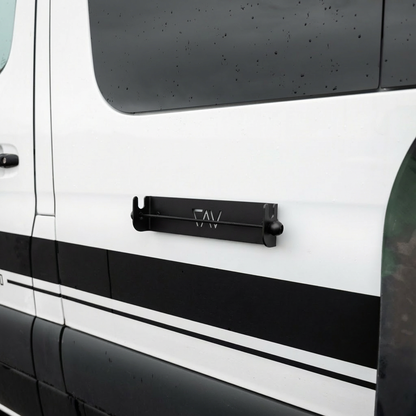 Magnetic Ski/Snowboard Holder