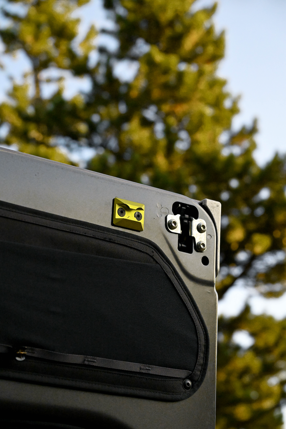 Venture L-Track Single Stud Mount (2 Pack)