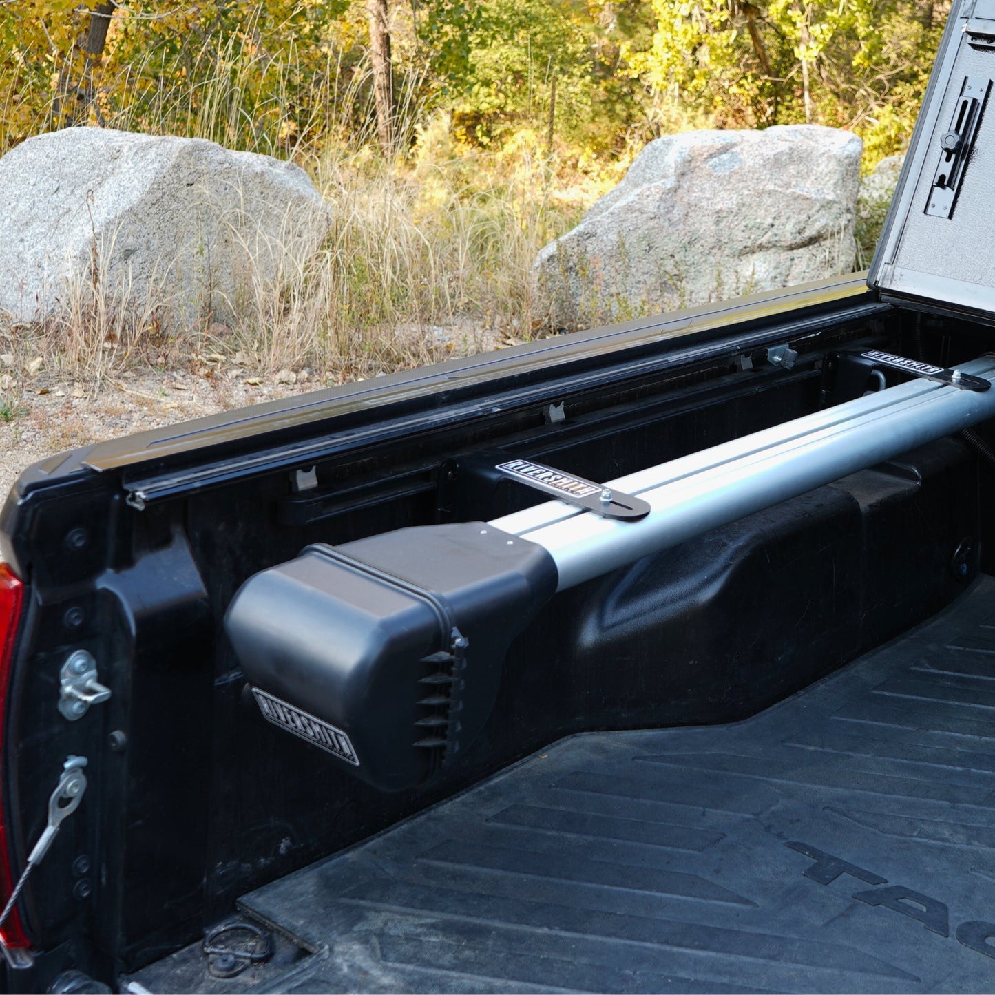 RIVERSMITH ShortCut River Quiver + Truck Bed Mount