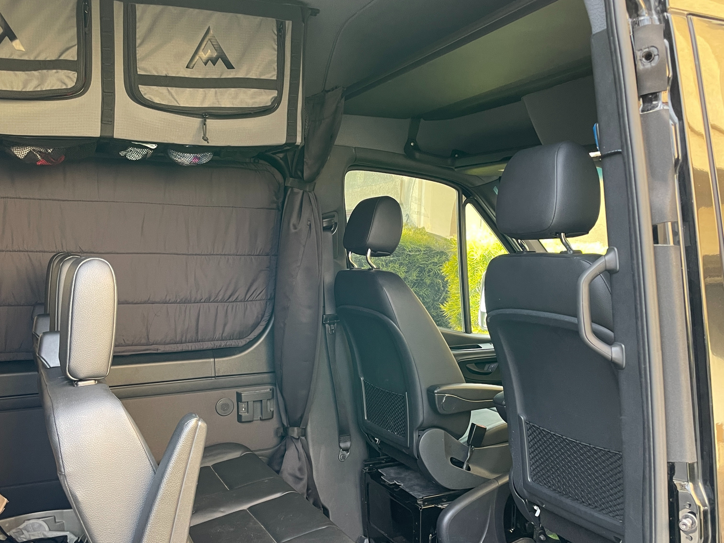 SPRINTER VAN TOTAL BLACKOUT CURTAIN