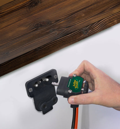 Marine DC-to-DC 12V Power Connector