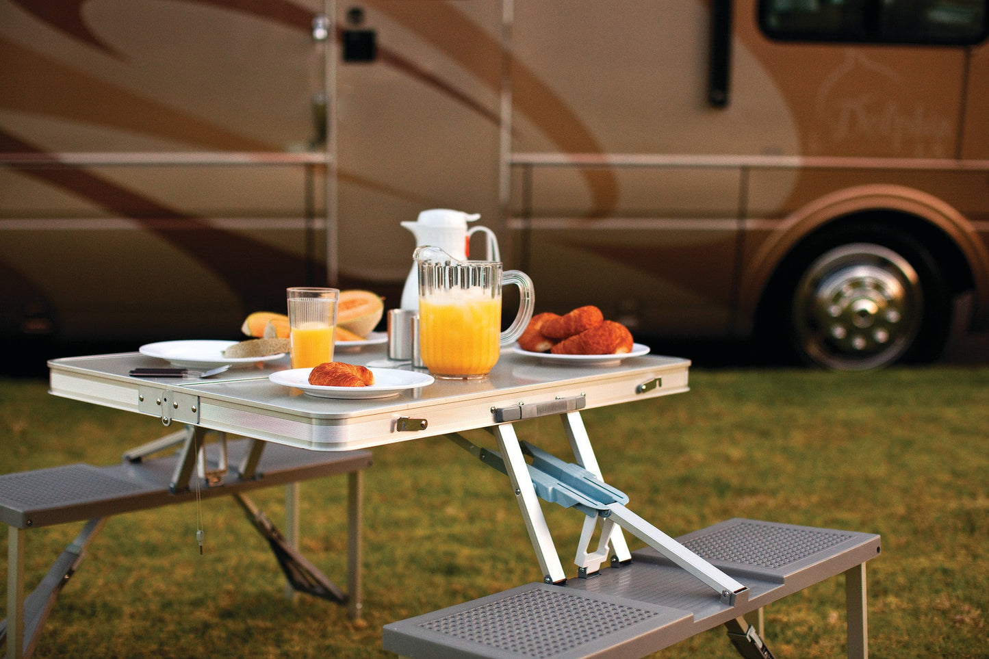 Aluminum Portable Picnic Table with Seats