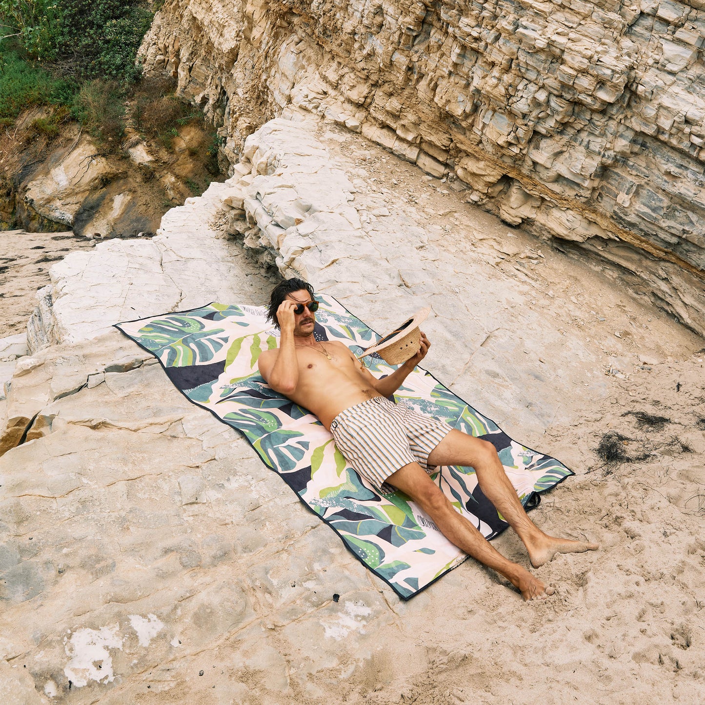 Festival Blanket: Monstera Green Pink