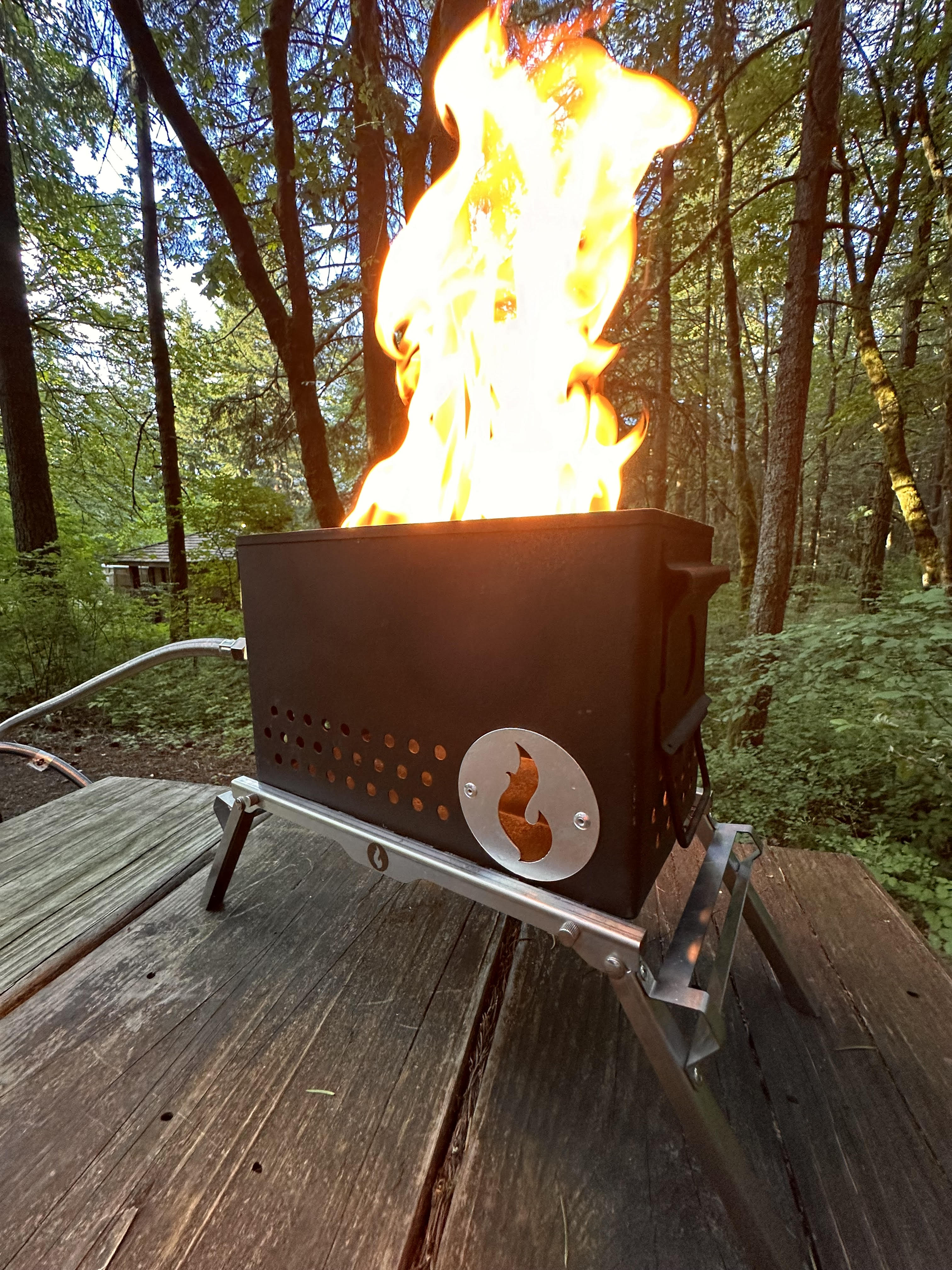 30個 LAVA ソースポット 8cm 鋳鉄ホーロー製 アウトドア キャンプ The Original LavaBox Fire Pit – RackUp+Go