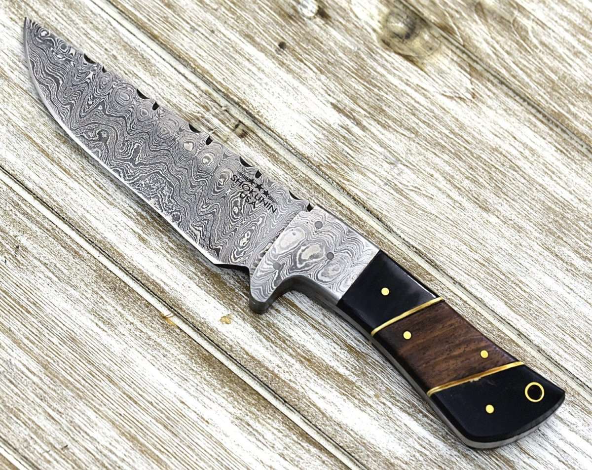 Momentum Damascus Knife with Horn & Rosewood Handle