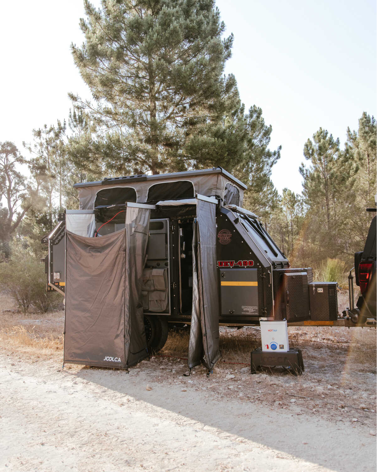 Joolca Ensuite Vehicle-Mounted Shower Tent