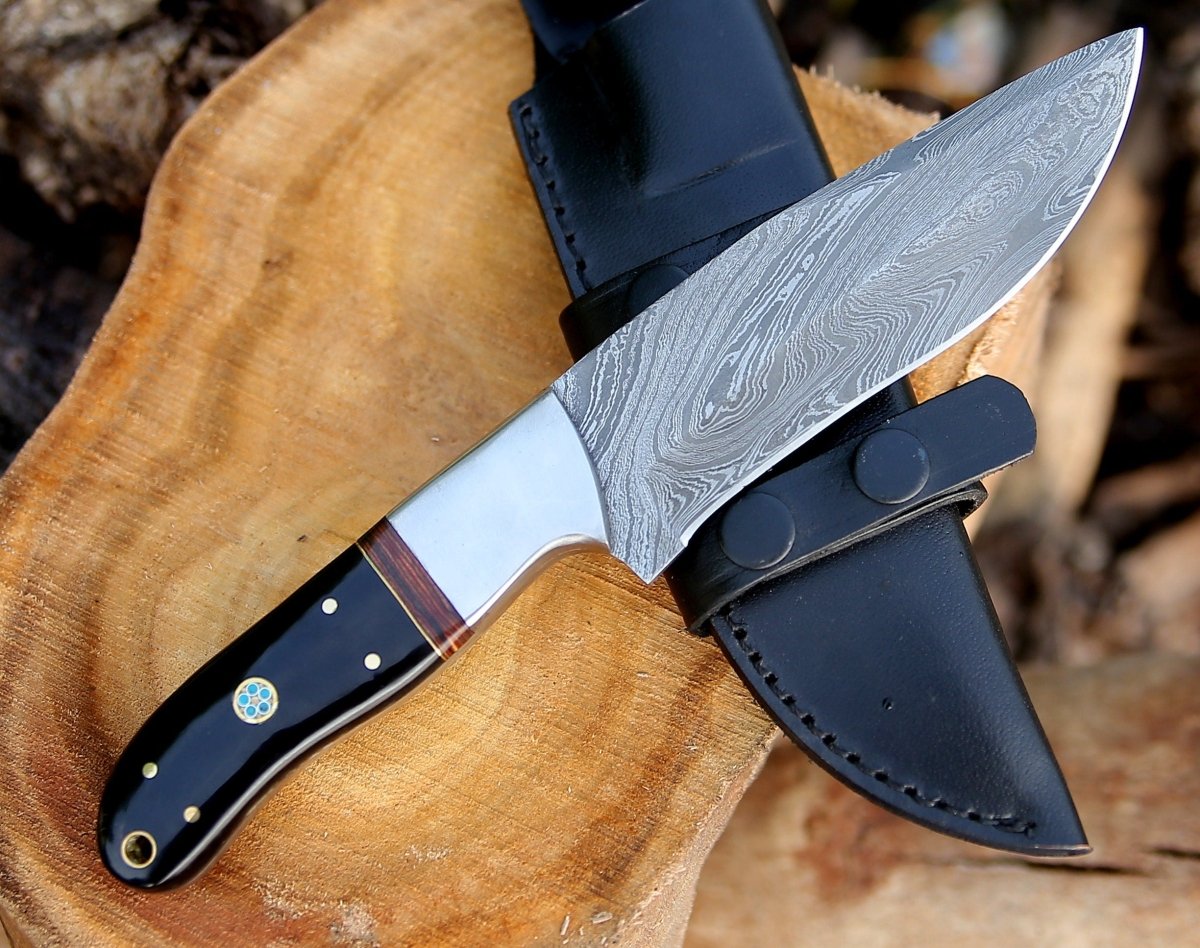Nimbus Damascus Hutning Knife with Horn & Rose Wood Handle