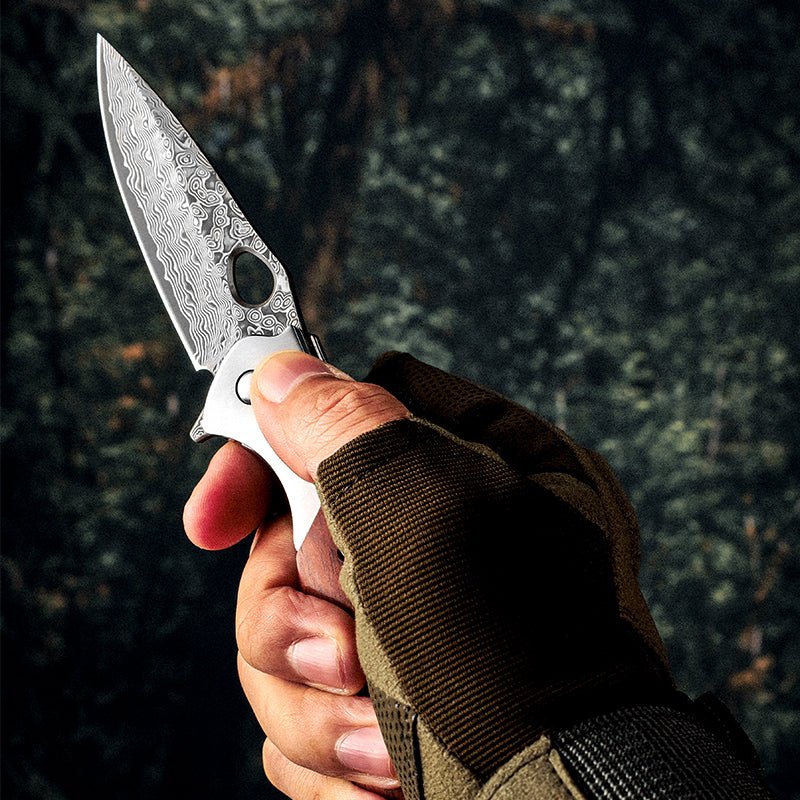 Polar Japanese VG10 Damascus Pocket Knife with Exotic Sandal Wood Handle