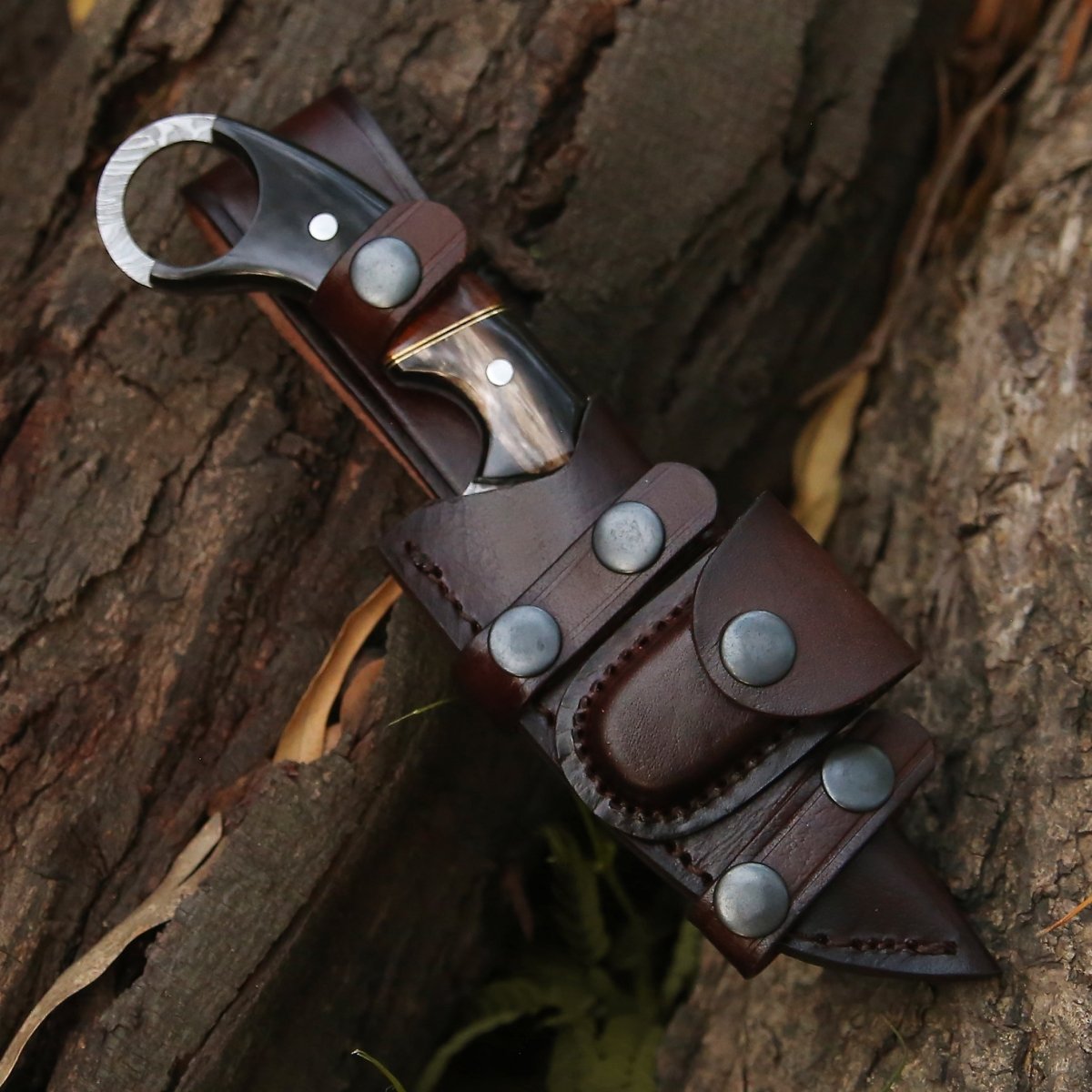 Shadow Damascus Knife with Horn & Exotic Rose Wood Handle