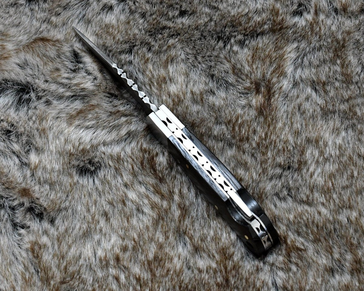 Starshard Damascus Pocket Knife with Exotic Wenge Wood Handle