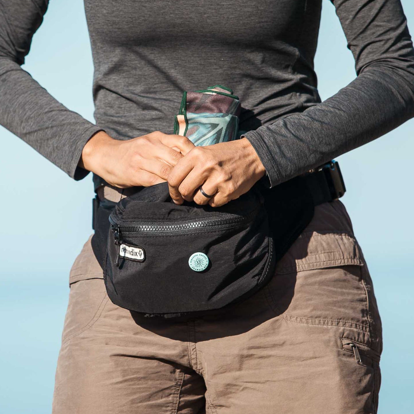 Ultralight Towel: Palms Night