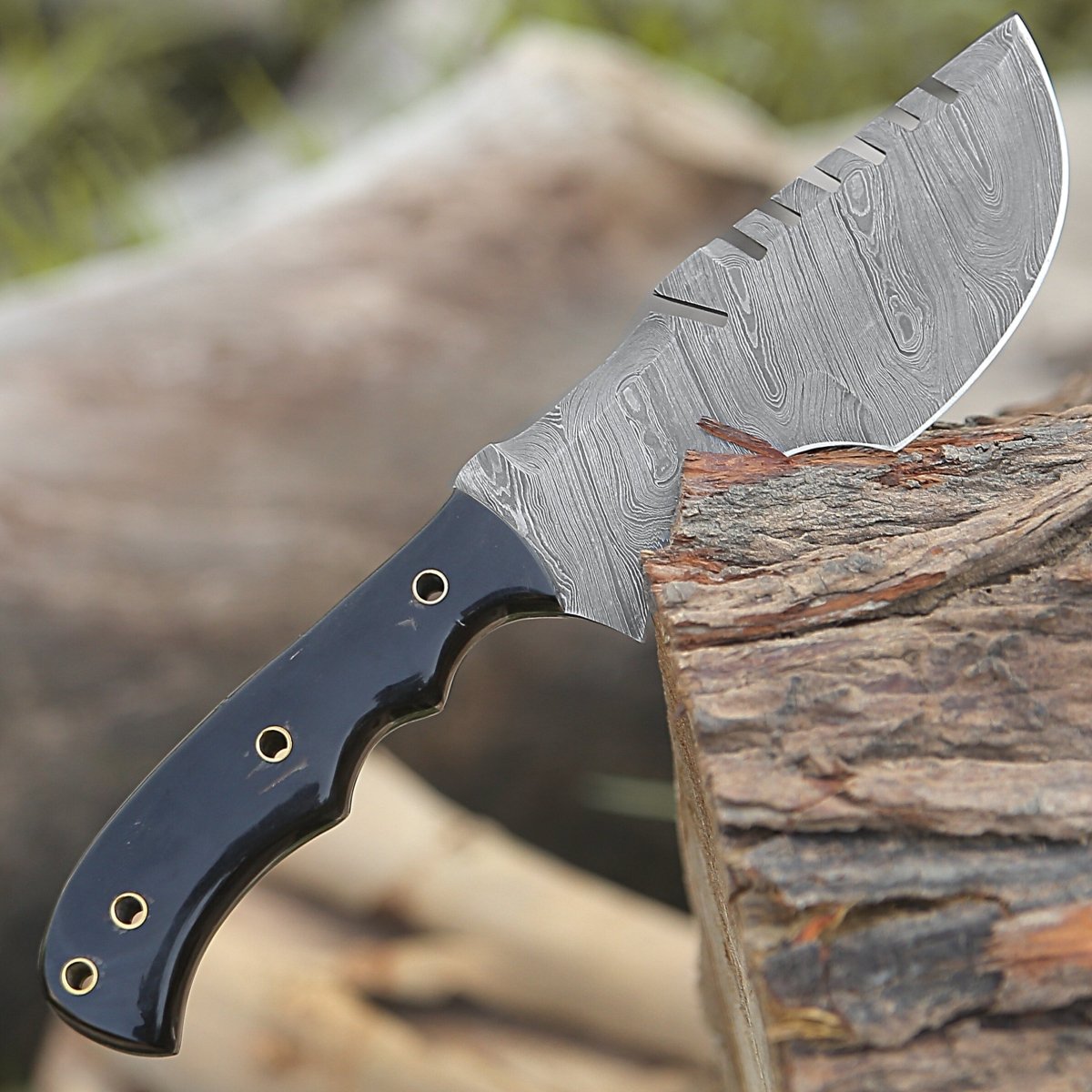 Warthog Damascus Tracker Knife with Horn Handle